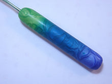 Green to Blue Ombre' With Shell Design Crochet Hook