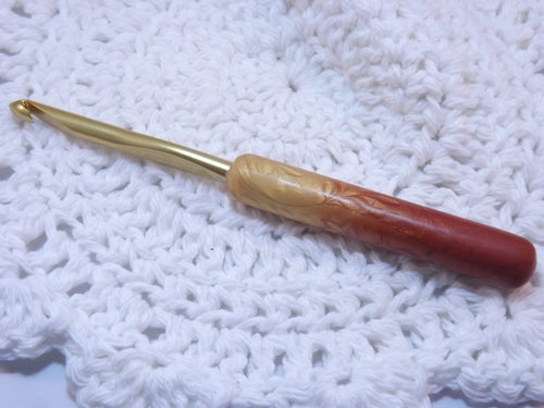 Gold to Copper Ombre' with Leaf Design Crochet Hook