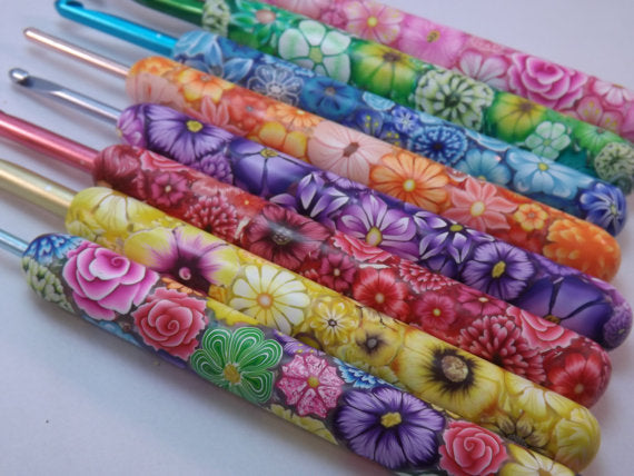 custom crochet hook with glitters and flowers