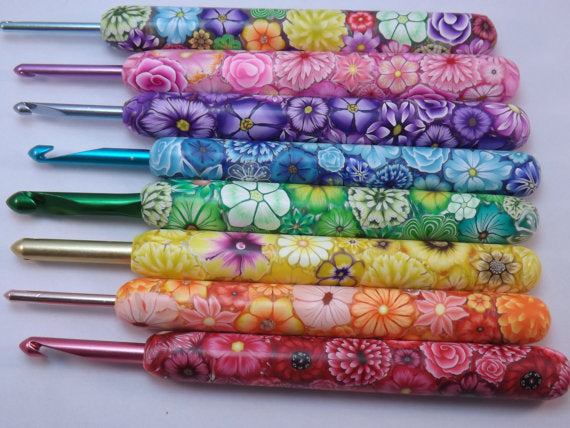 Your Choice of Color and Size Boye Floral Extra Long Length Hook – Happy  Polymer Crochet Hooks